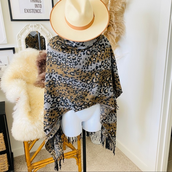 Animal Print Versatile Wear Poncho Cape Cloak O/S - Picture 2 of 13
